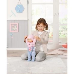 Zapf Creation Baby Annabell - Lilly Lernt Laufen - 43 Cm 13 Zapf Creation Baby Annabell - Lilly Lernt Laufen - 43 Cm -Spielparadies Verkauf 245362 4001167709894 zapf babyannabell lilly lernt laufen 43cm 02